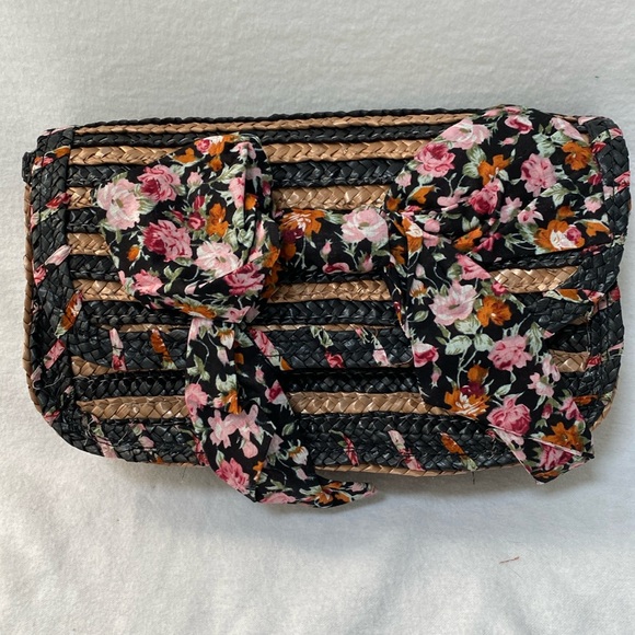 Anthropologie Handbags - Anthropologie adjustable structured straw handbag